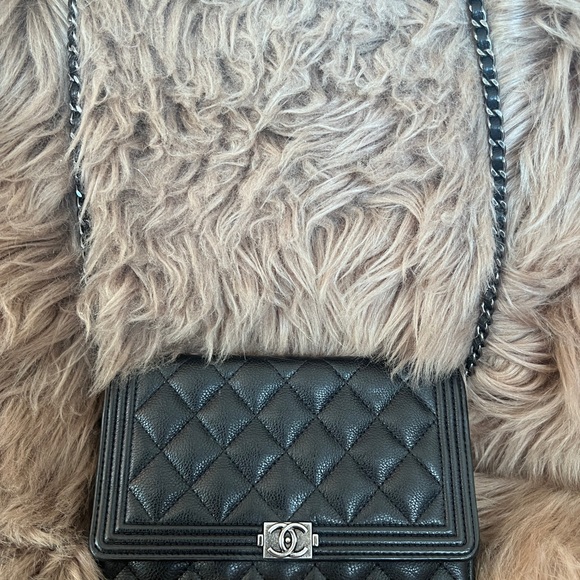 Chanel Boy WOC, black with ruthenium hardware
Authentic, in Like-New Condition - Picture 4 of 14
